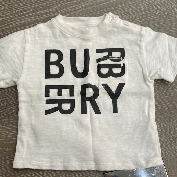 Burberry - Picture 1 of 3